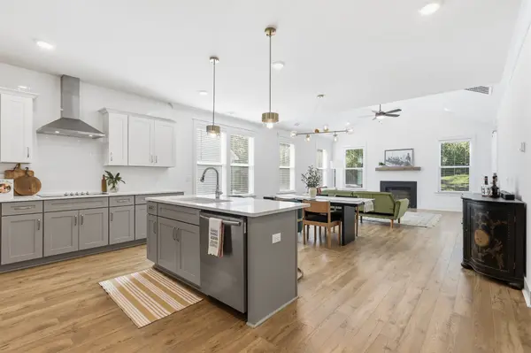 122 Portico Pl, La Vergne, TN 37086