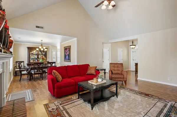 2981 Iroquois Dr, Thompsons Station, TN 37179