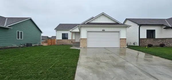 5067 N Toben Ct., Bel Aire, KS 67226
