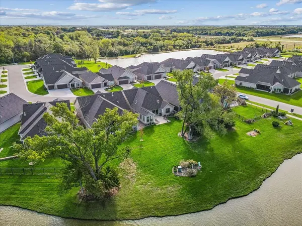 1343 S Monument Cir, Wichita, KS 67235