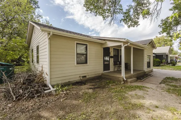 1837 S Estelle, Wichita, KS 67211