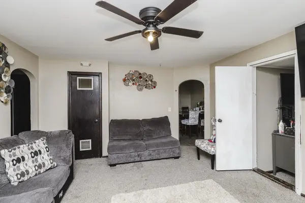 1837 S Estelle, Wichita, KS 67211