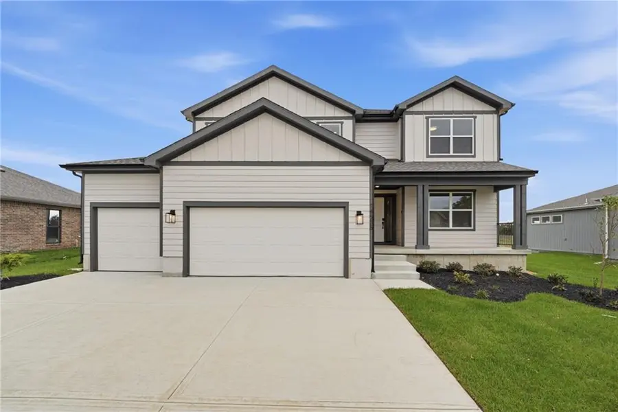 18555 W 195th ST, Spring Hill, KS 66083