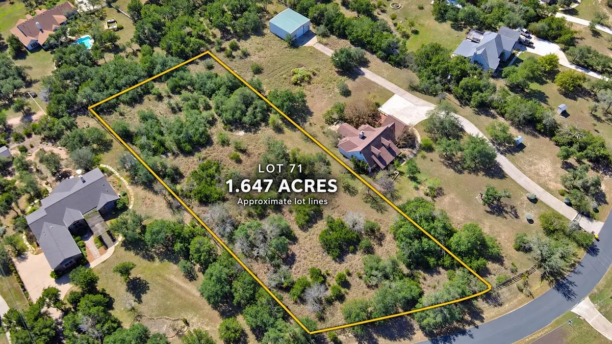 405 Saddlehorn DR, Dripping Springs, TX 78620