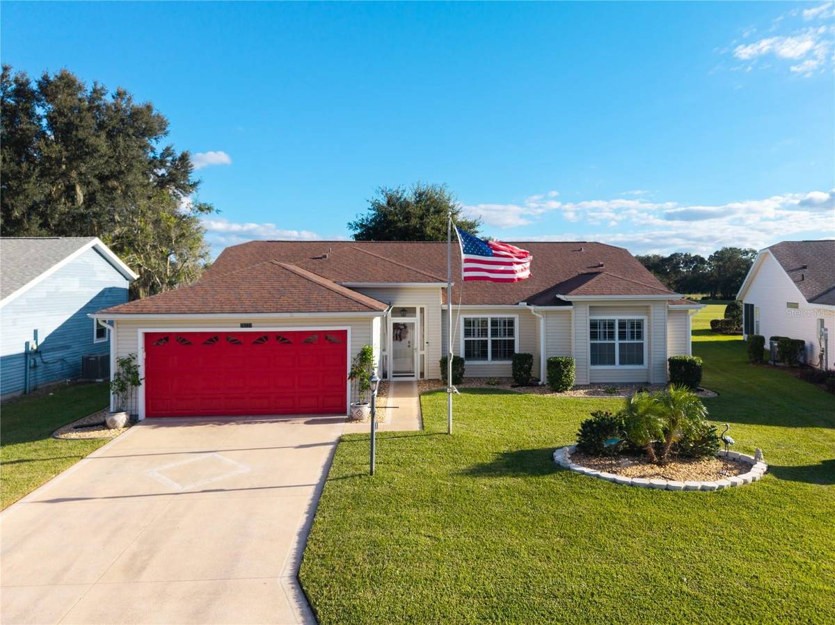 25233 LOST OAK CIR, Leesburg, FL 34748