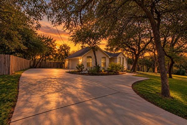 100 Quarry Springs DR, San Marcos, TX 78666