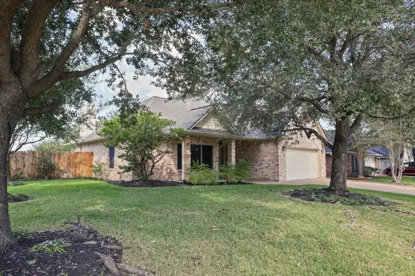 101 Hartford DR, College Station, TX 77845