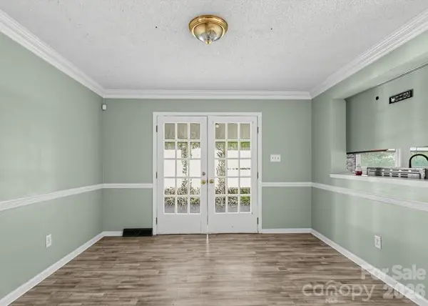 512 E Vance ST, Laurinburg, NC 28352