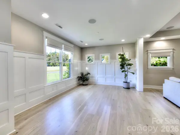 8833 Kerns Meadow LN, Huntersville, NC 28078