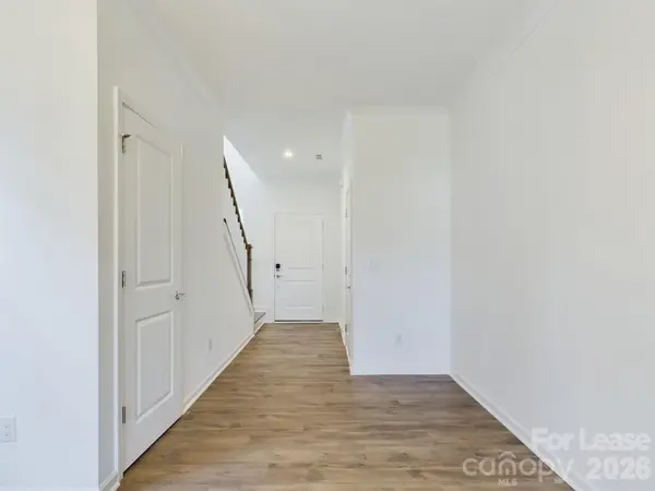 14219 Penbury LN, Charlotte, NC 28278