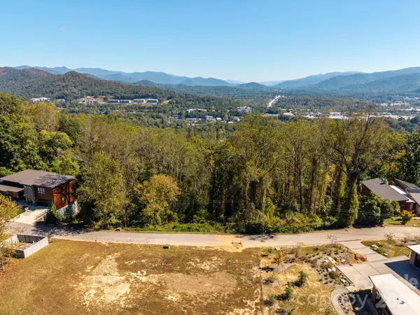 421 Reservoir RD, Asheville, NC 28803