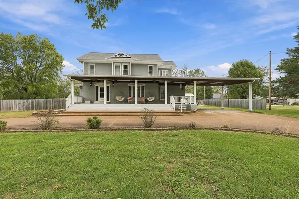 1121 North ST, Oswego, KS 67356
