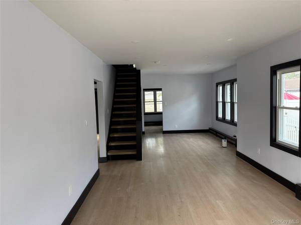 18 Frankel AVE, Freeport, NY 11520