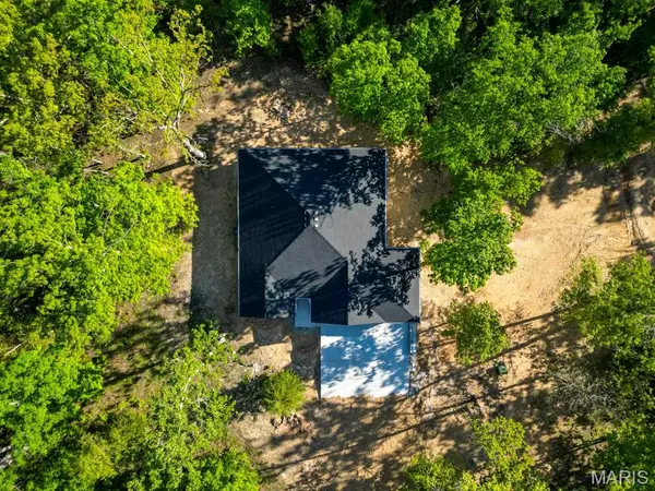 14220 Dunklin RD, Lebanon, MO 65536