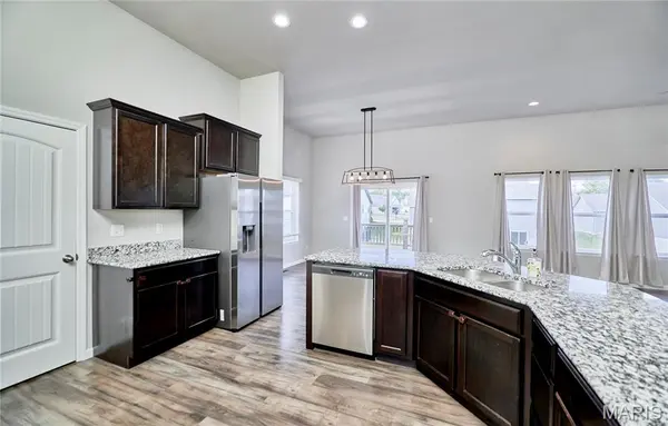 125 Hayfield DR, Moscow Mills, MO 63362