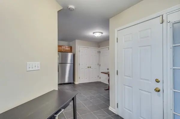845 Mckenzie Station DR, Lisle, IL 60532