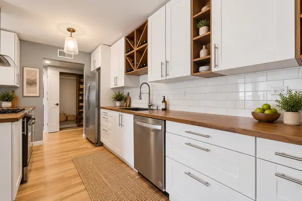 19A Kingery Quarter #204, Willowbrook, IL 60527