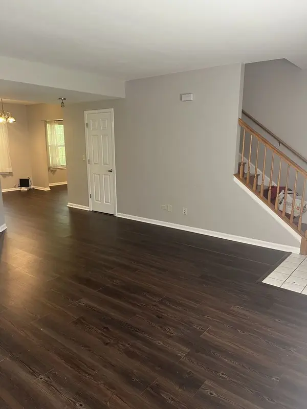 1404 W Split Oak CIR, Round Lake Beach, IL 60073