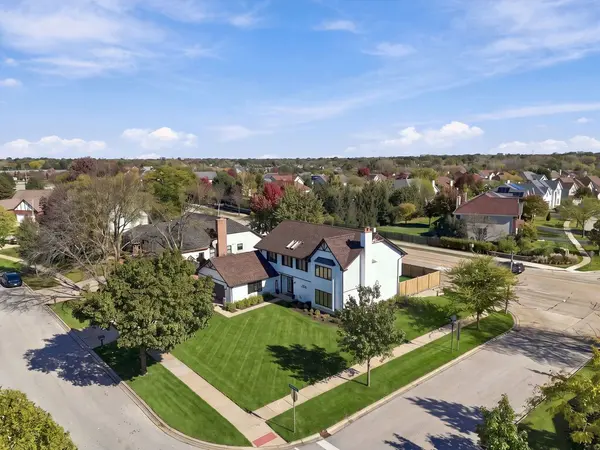 2406 Highland DR, Palatine, IL 60067