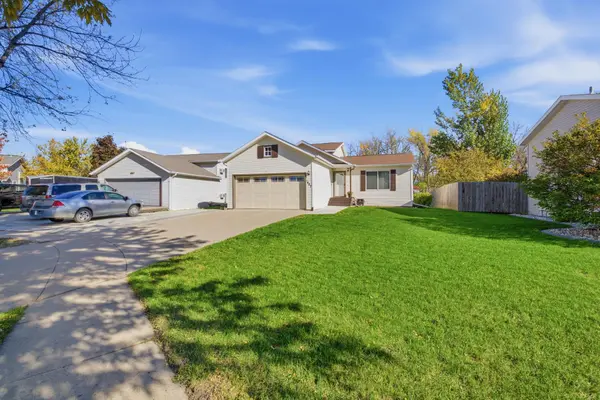 1407 7th ST W, West Fargo, ND 58078