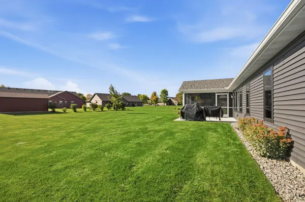 1636 Hurst Castle RD, Saint Cloud, MN 56303