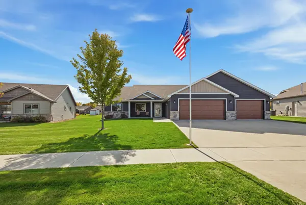 1636 Hurst Castle RD, Saint Cloud, MN 56303