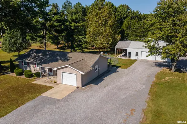 7009 Cherry Valley RD, Marion, IL 62959