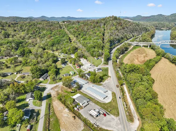 28 Cookeville Hwy, Carthage, TN 37030