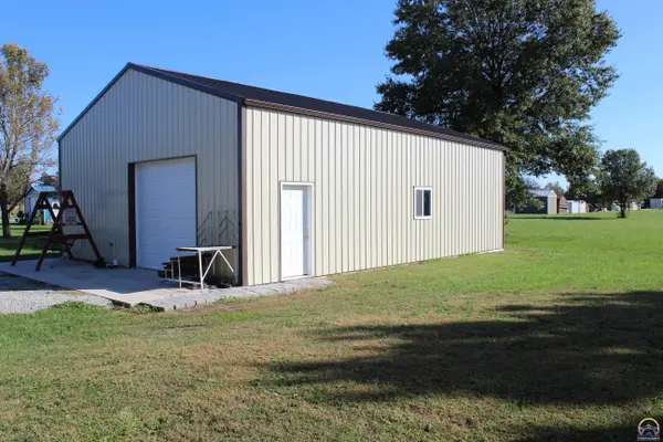 1525 E ST, Osage City, KS 66523