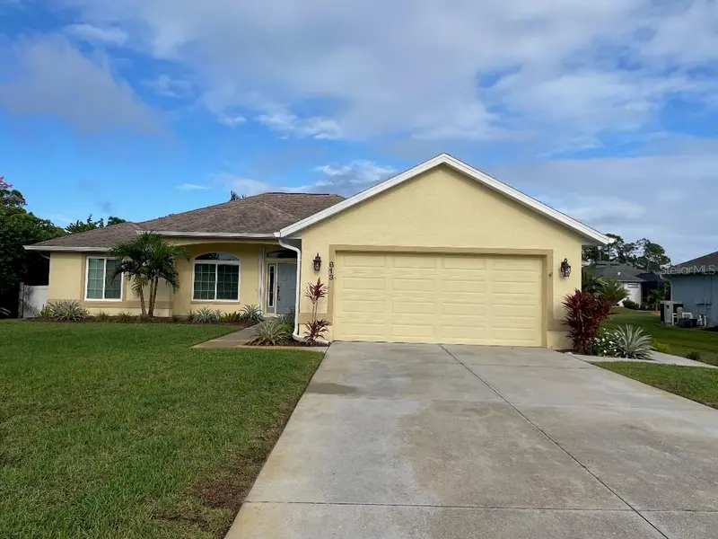 813 BOUNDARY BLVD, Rotonda West, FL 33947