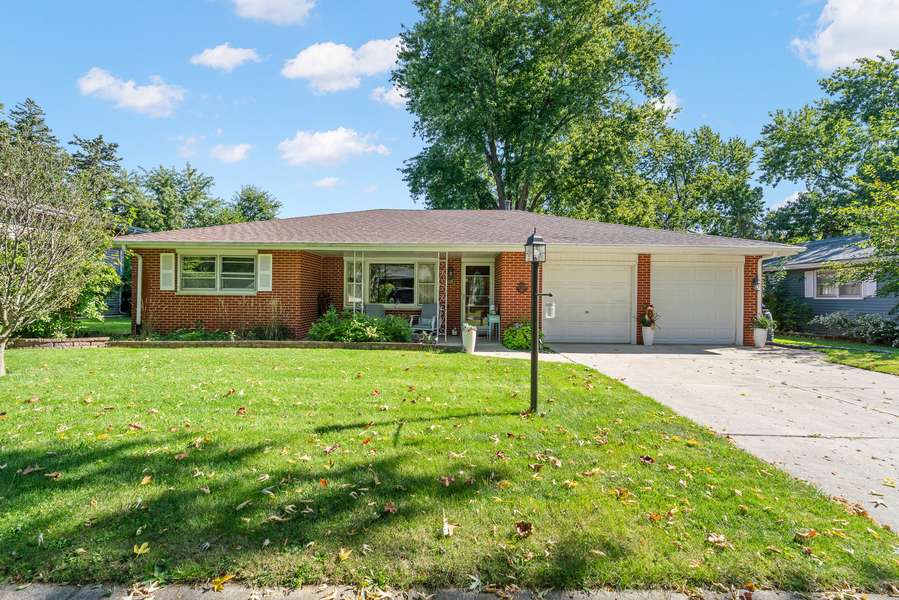 1326 Park DR, Montgomery, IL 60538