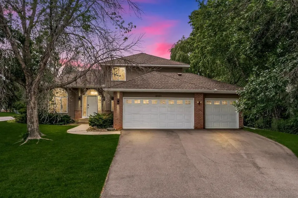 8901 N Dunbar Knoll, Brooklyn Park, MN 55443