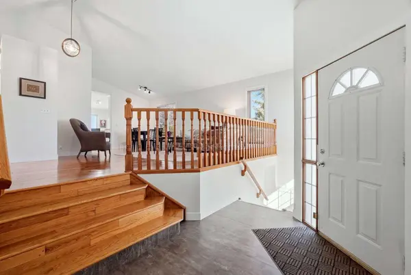 184 Arbour Lake WAY NW, Calgary, AB T3G 3Z7