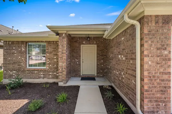 191 Lavender LN, Buda, TX 78610