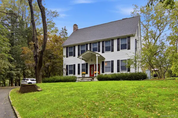 209 Old Town RD, East Setauket, NY 11733