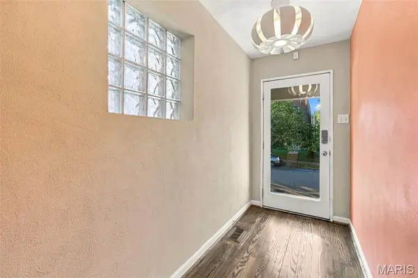 3961 Botanical AVE, St Louis, MO 63110