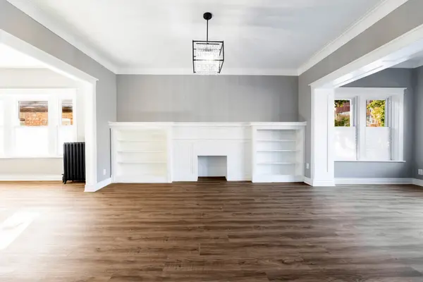 7951 S Loomis BLVD, Chicago, IL 60620