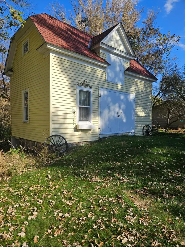 367 W 1st ST, New Richmond, WI 54017