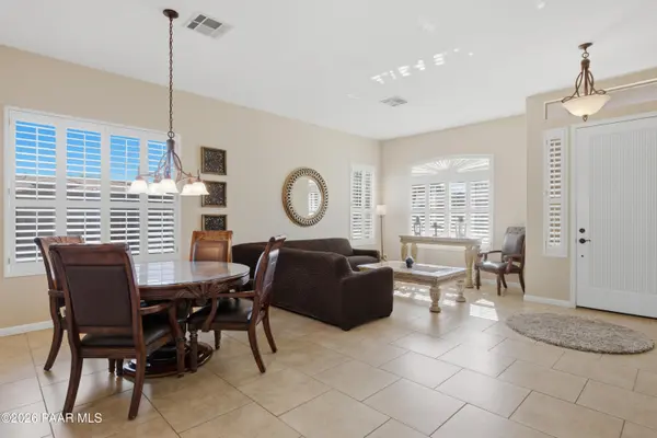 6756 W Lone Cactus DR, Glendale, AZ 85308