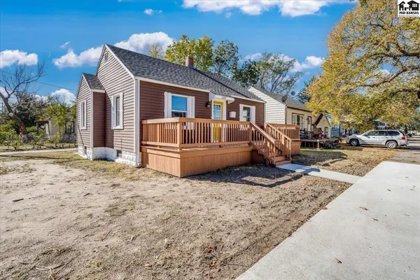 529 E 10th Ave, Hutchinson, KS 67501