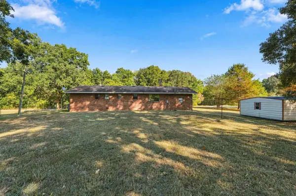1015 Smokey Rd, Cherokee, AL 35616