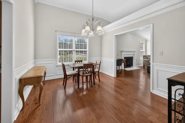 1303 Crofton Park Ct, Columbia, TN 38401