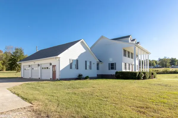 16 Gordie Ln, Brush Creek, TN 38547