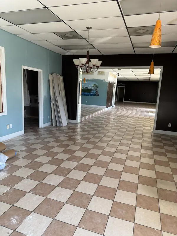 808 N Locust Ave, Lawrenceburg, TN 38464