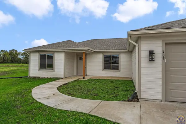 702 Teresa Ct, Carbondale, KS 66414