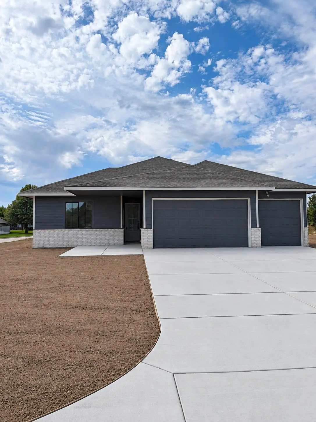 801 N Cedar Downs Cir, Wichita, KS 67235