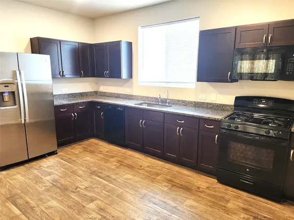 110 Huckleberry LN, Elgin, TX 78621