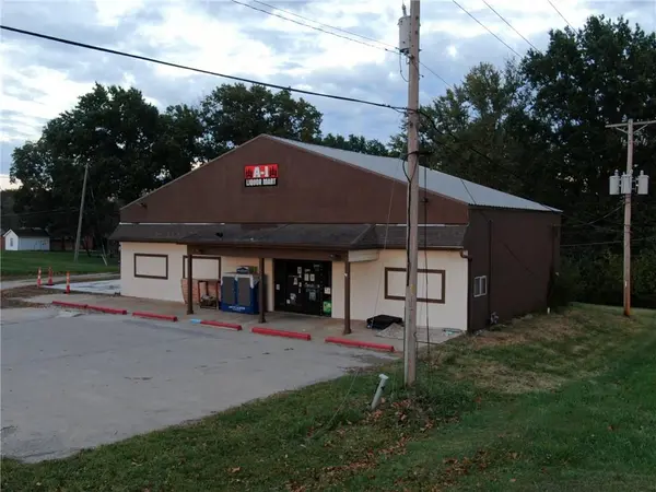 1020 N 7 HWY, Pleasant Hill, MO 64080