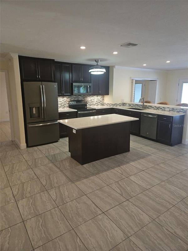 1726 FOSSIL DR, Englewood, FL 34223