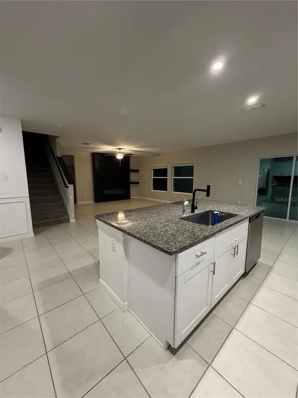 4049 CAPRI COAST DR, Plant City, FL 33565
